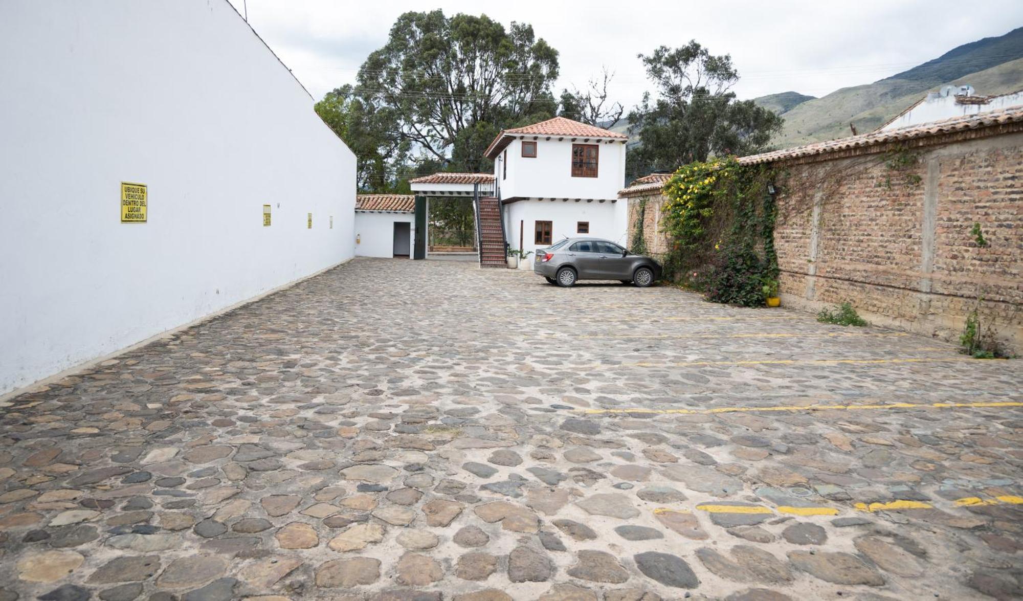 Hotel Beth Sarim